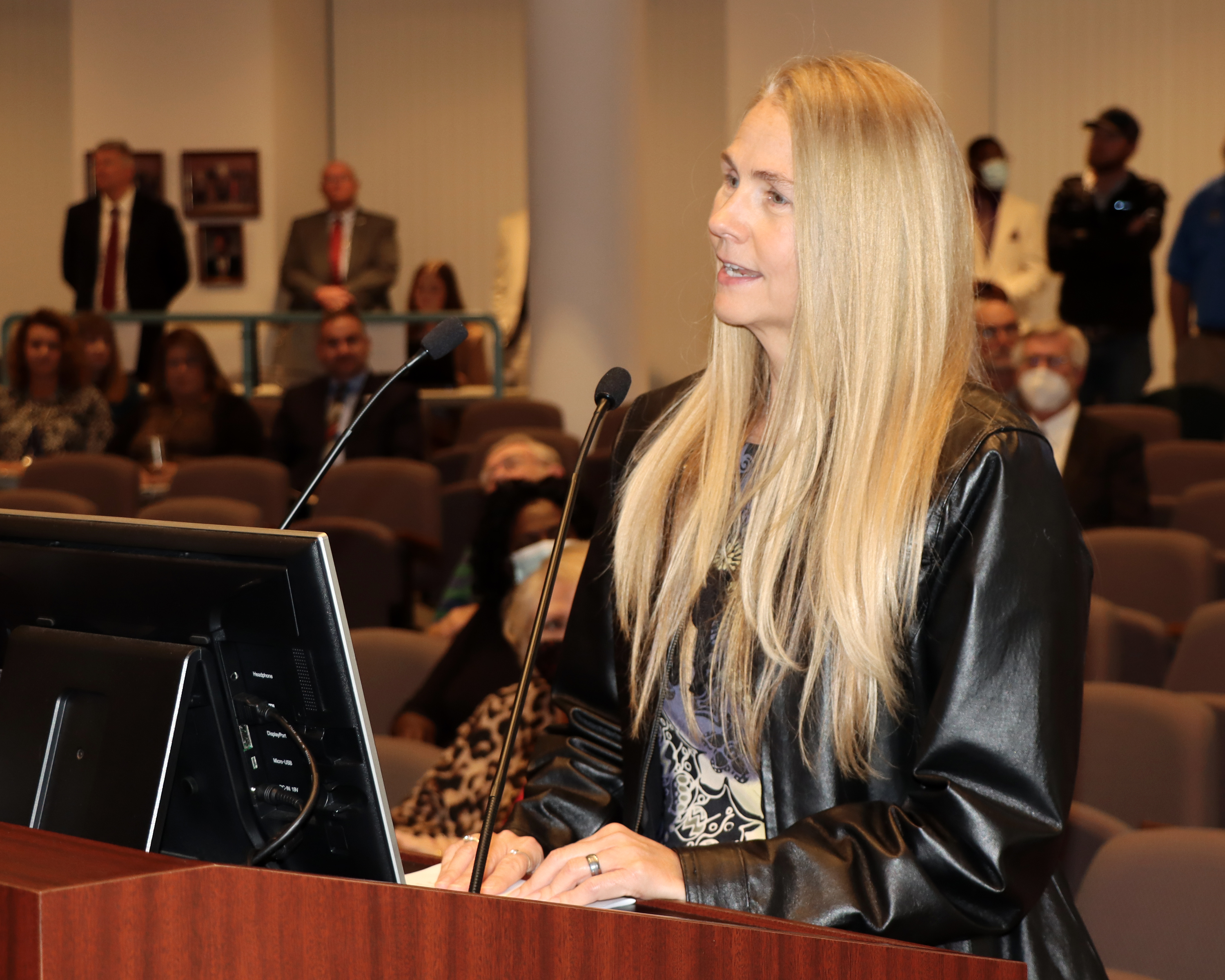 Lori Koontz confirmed as Road and Bridge director