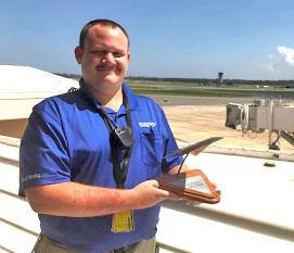 Airport agent receives Excellence in Airport Operations award